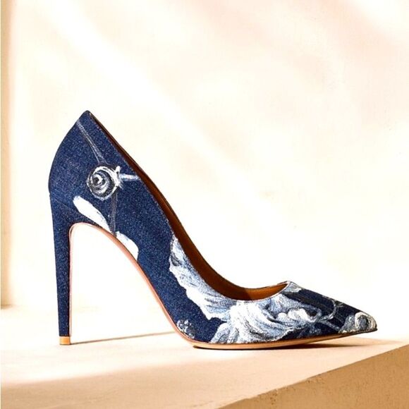 Ralph Lauren Spring 2021 Collection Hand Painted Denim Celia Pump - Picture 6 of 16